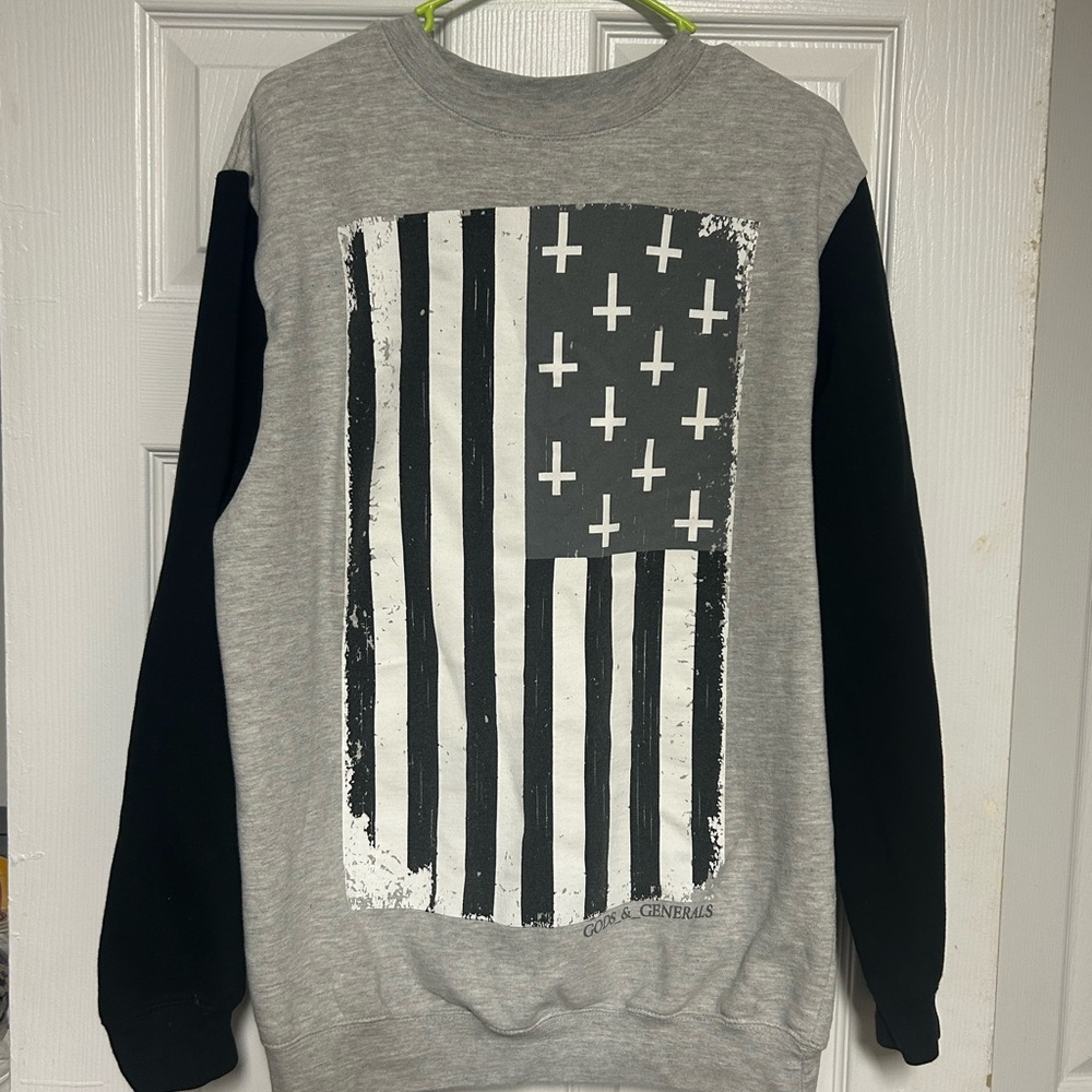 Gray and Black Crewneck Sweater with American Flag Design